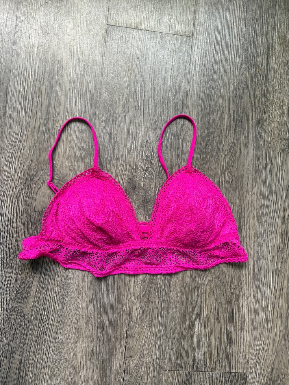 Victoria’s Secret Fuchsia Pink Lace Bralette | Floral